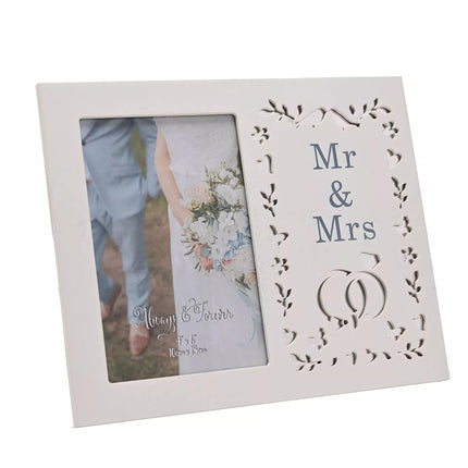 Widdop & Co. Mr & Mrs Wedding Photo Frame 4 x 6 Inch - Wedding Gift for Couple, Newlyweds & Bride and Groom - Freestanding Wooden Picture Frame Keepsake